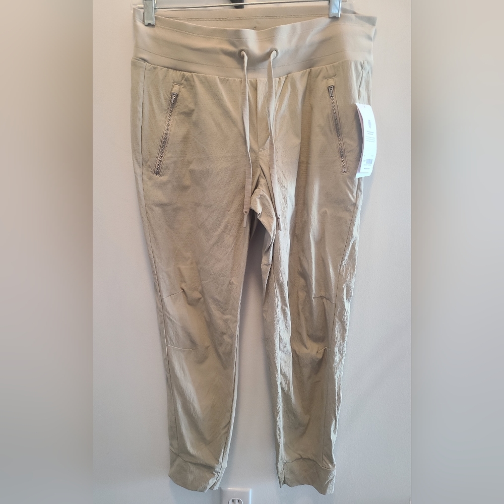 Athleta Trekki North Jogger NWT (beige, size 8)